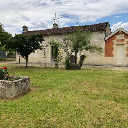 Chez Lysette Mesnac Exterior foto